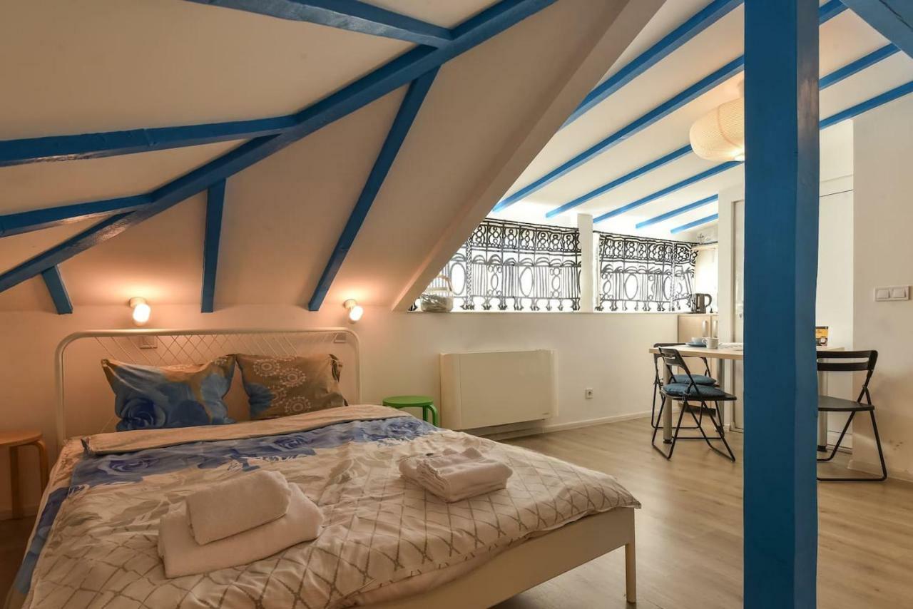 The Ivy House - A Cozy Attic Near The City Center By Flat Mаnager Sofia Exteriör bild